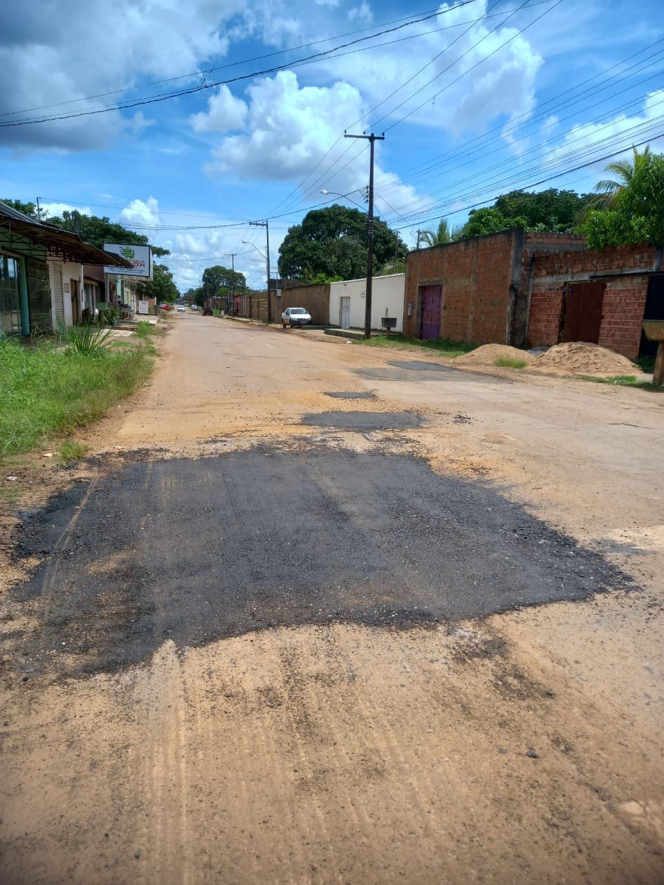 EDWILSON NEGREIROS: SEMOB faz operação tapa-buracos na zona Leste após intervenção de vereador