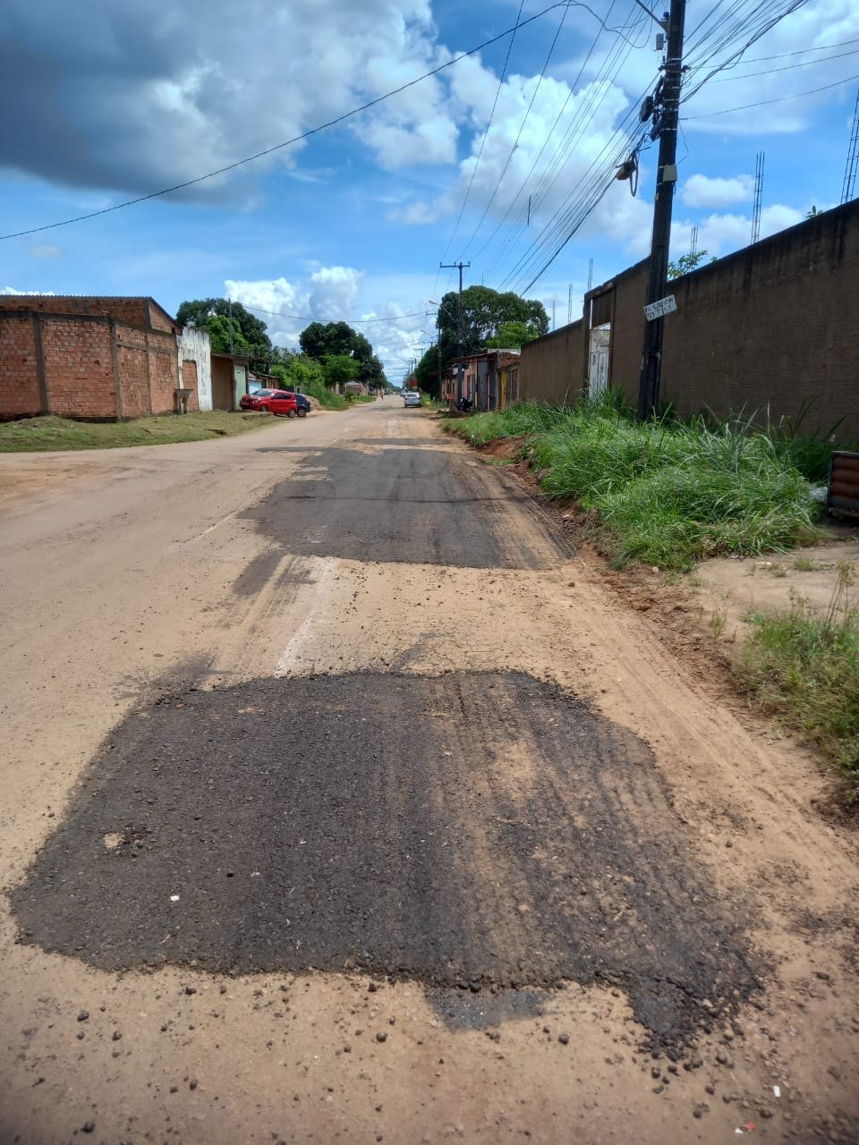 EDWILSON NEGREIROS: SEMOB faz operação tapa-buracos na zona Leste após intervenção de vereador