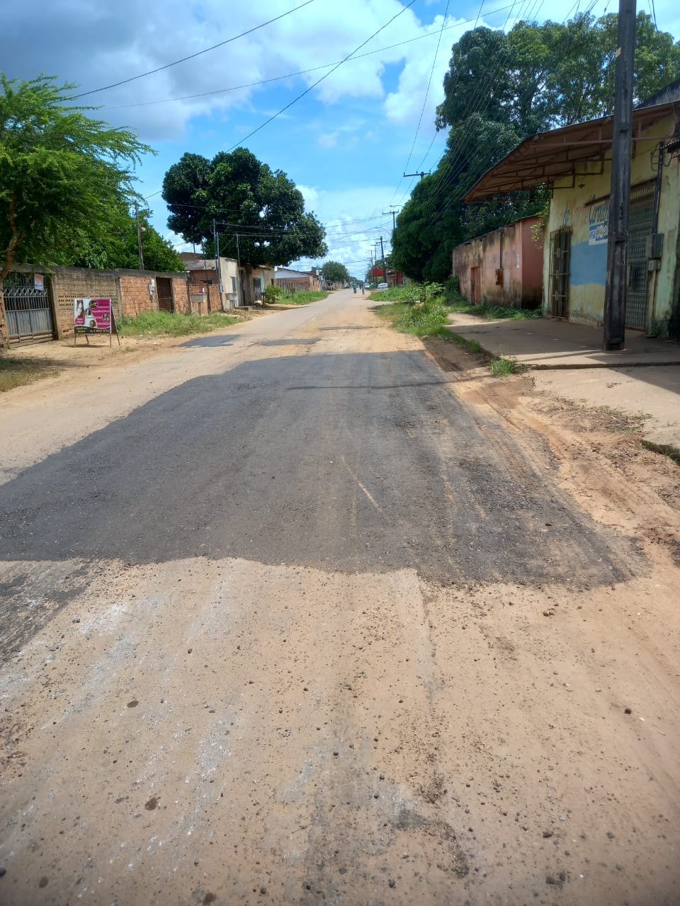 EDWILSON NEGREIROS: SEMOB faz operação tapa-buracos na zona Leste após intervenção de vereador