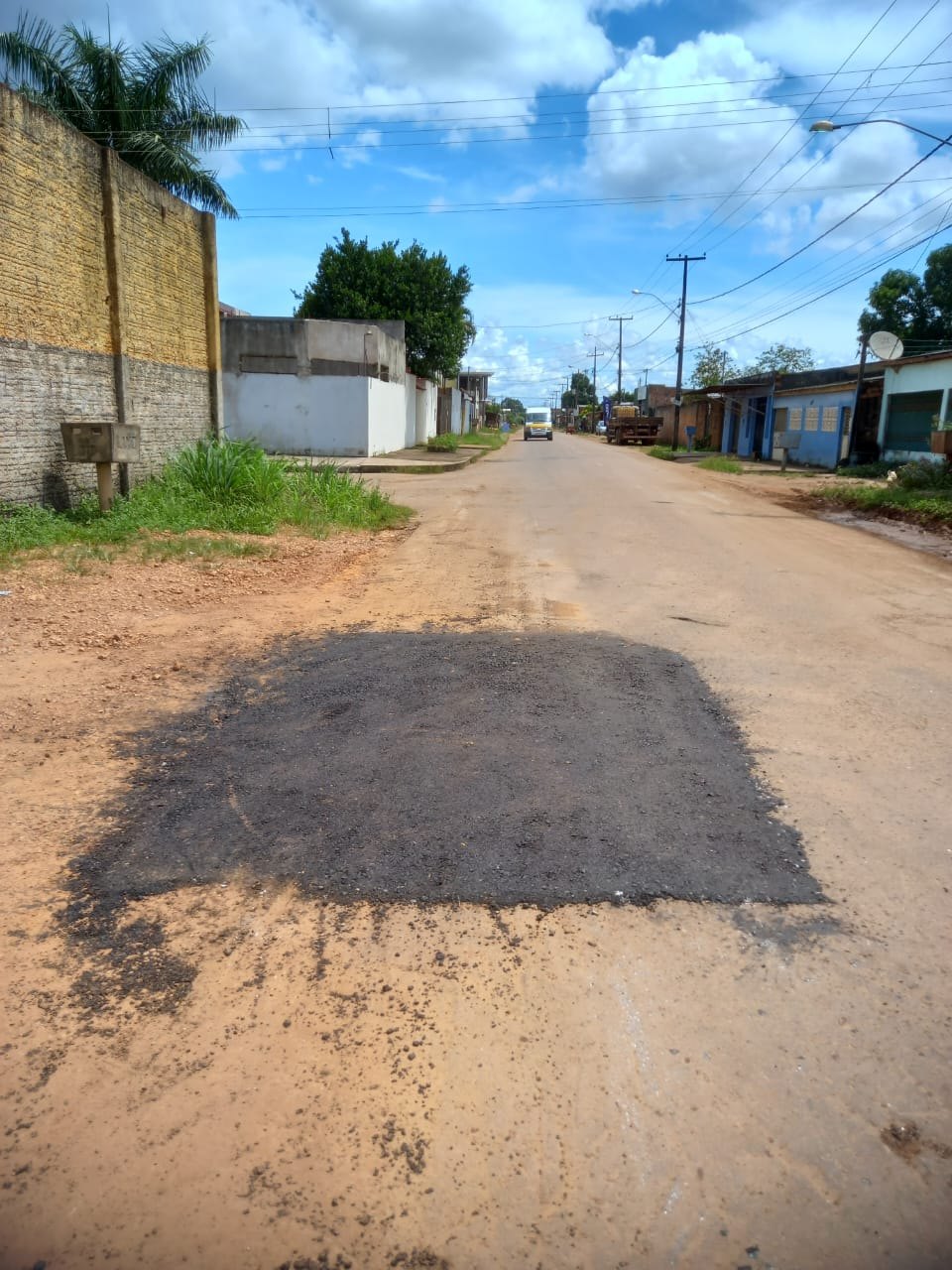 EDWILSON NEGREIROS: SEMOB faz operação tapa-buracos na zona Leste após intervenção de vereador