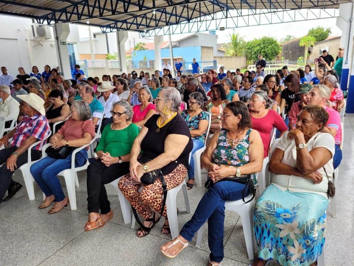 LAZER: Dr. Luís do Hospital participa da inauguração do Centro e Convivência em Jaru