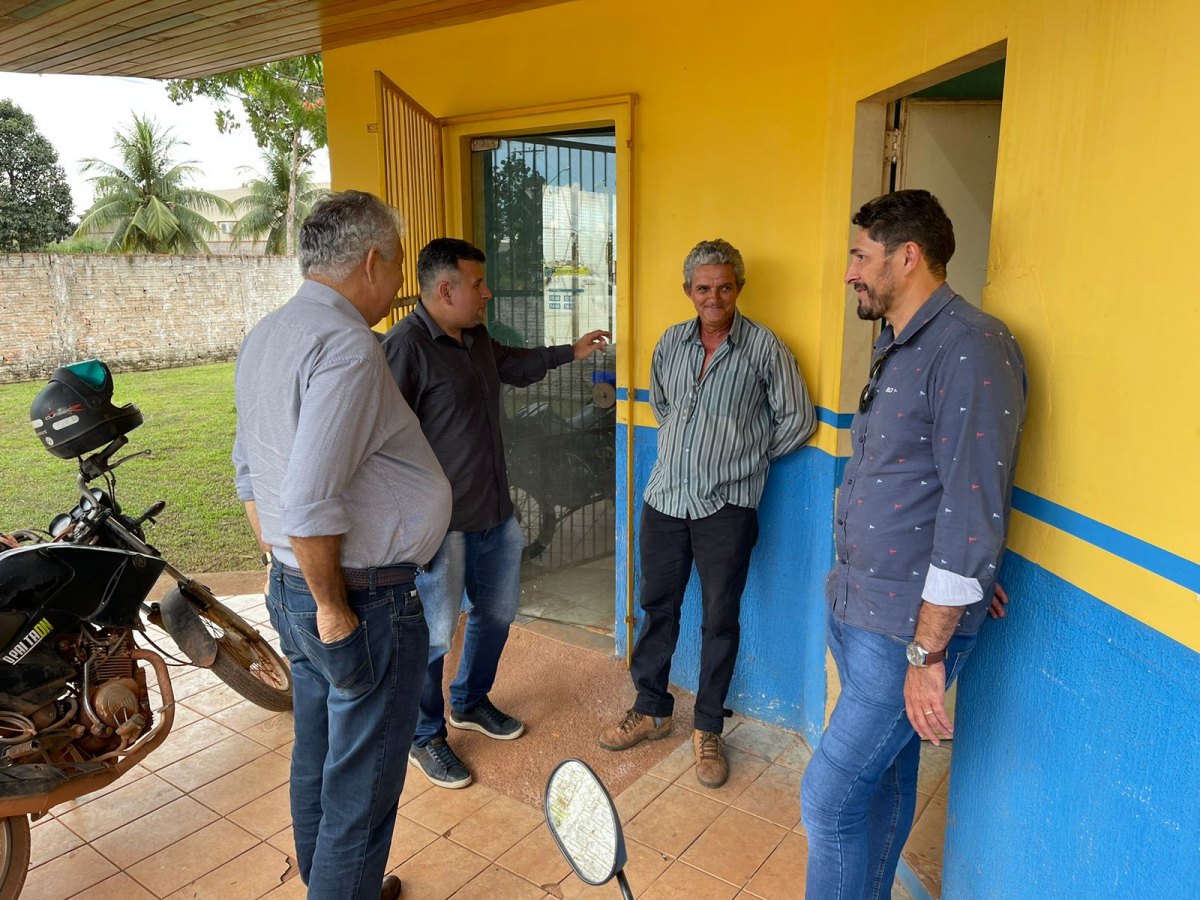 DEMANDAS: Marcio Pacele visita distritos para fiscalizar obra e escutar a população