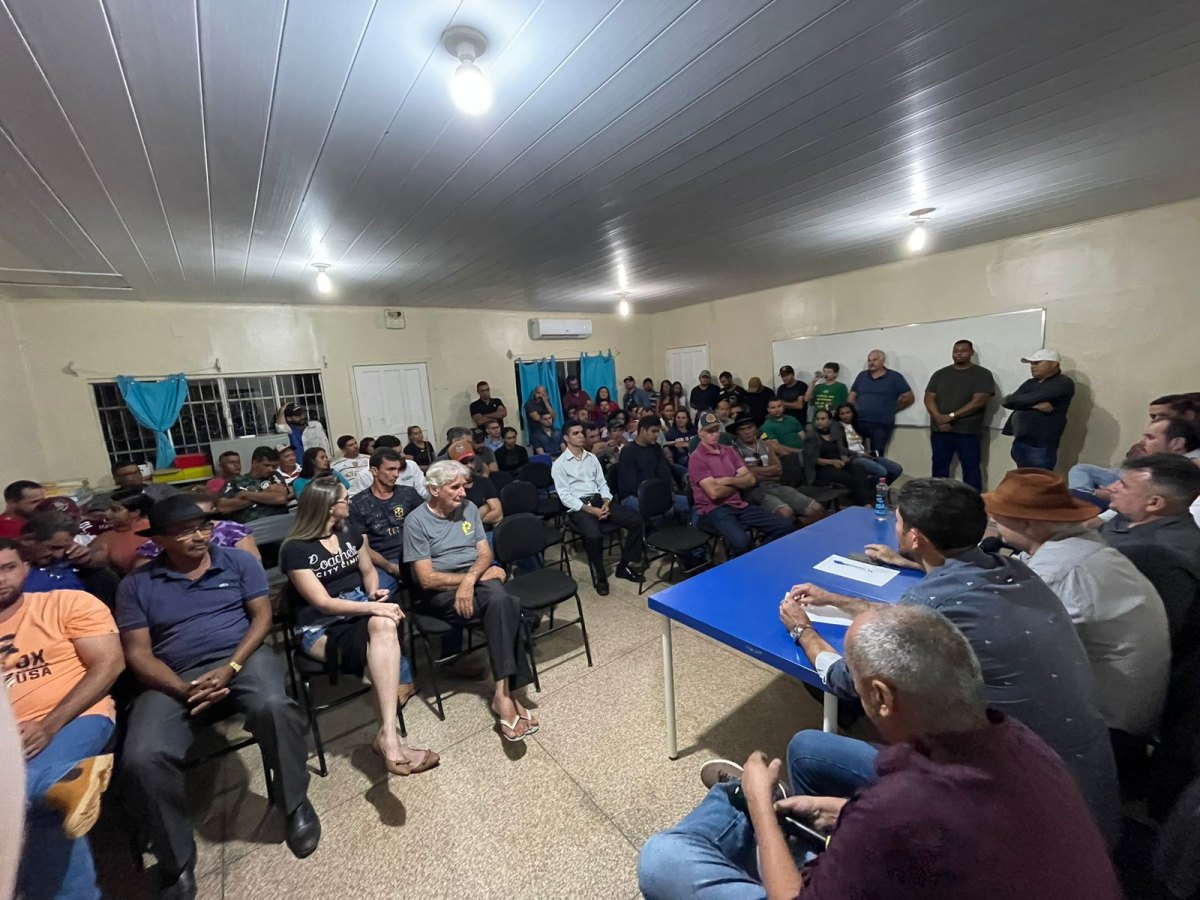 DEMANDAS: Marcio Pacele visita distritos para fiscalizar obra e escutar a população