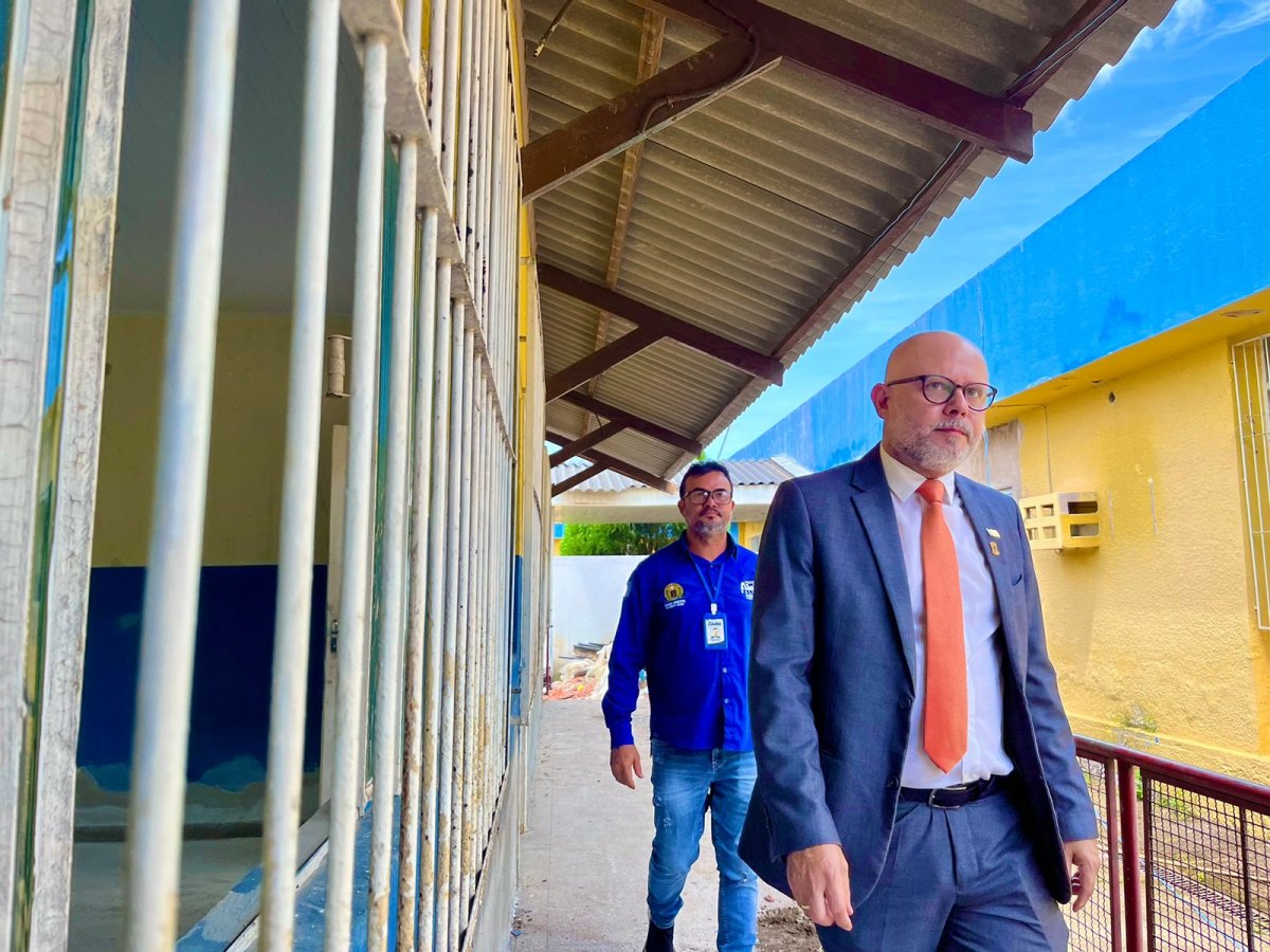 MELHORIAS: Escola recebe reforma após pedido de Aleks Palitot