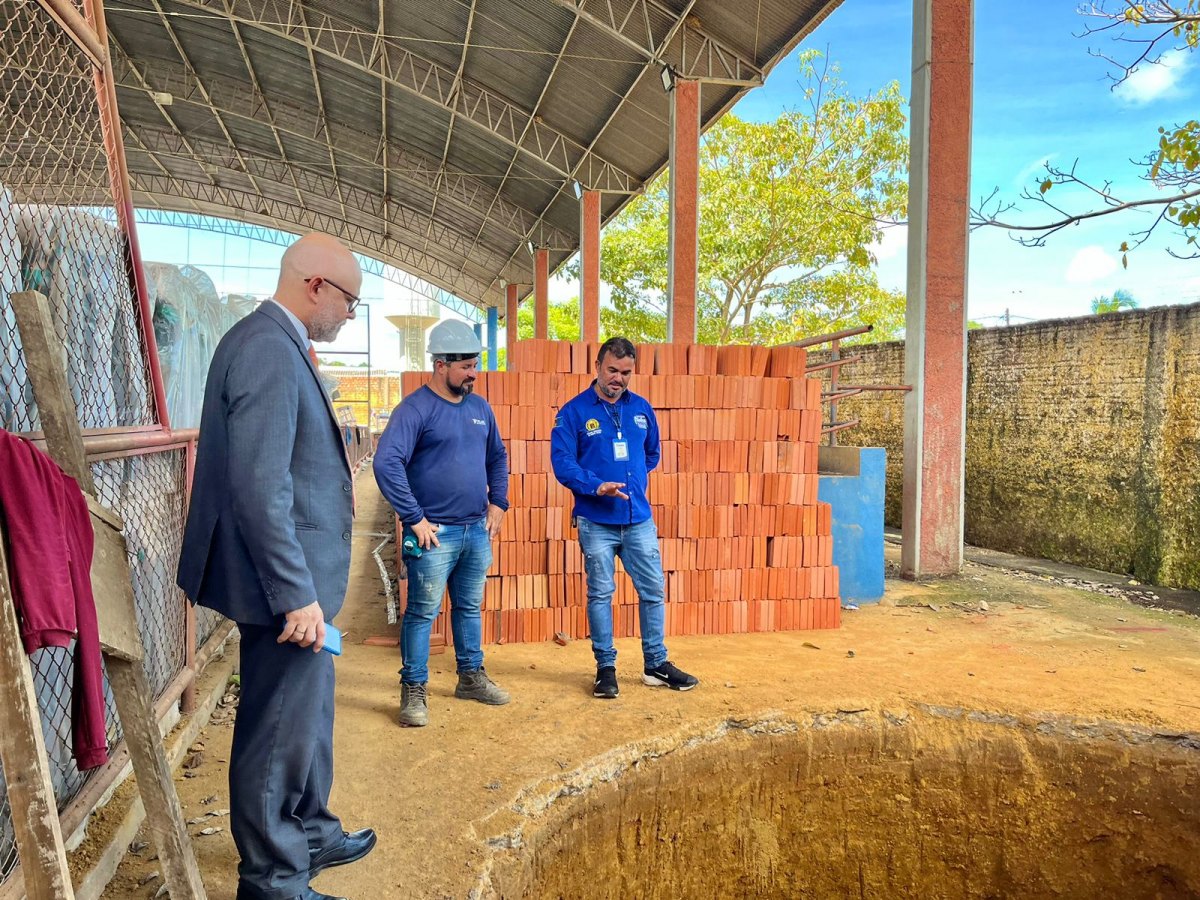 MELHORIAS: Escola recebe reforma após pedido de Aleks Palitot