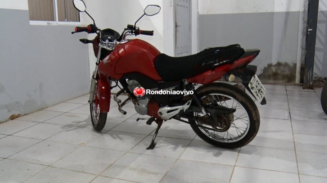 CAÍRAM: 'Estudantes' furtam moto em frente a UPA e dão de cara com blitz da PM 