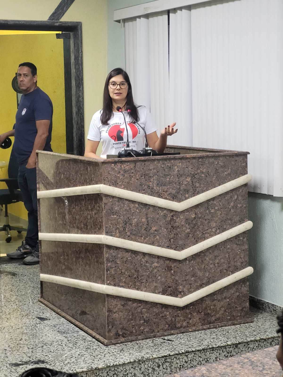 CAUSA ANIMAL: Protetores Voluntários recebem moção de aplausos na Câmara de PVH