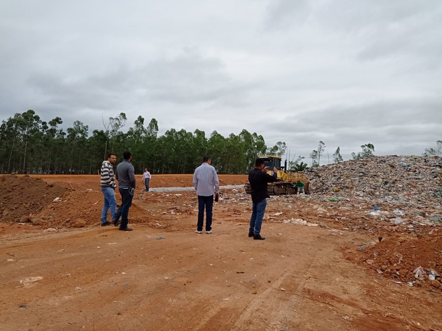 ELOGIOS: Aterro Sanitário da MFM Soluções Ambientais recebe visita de autoridades