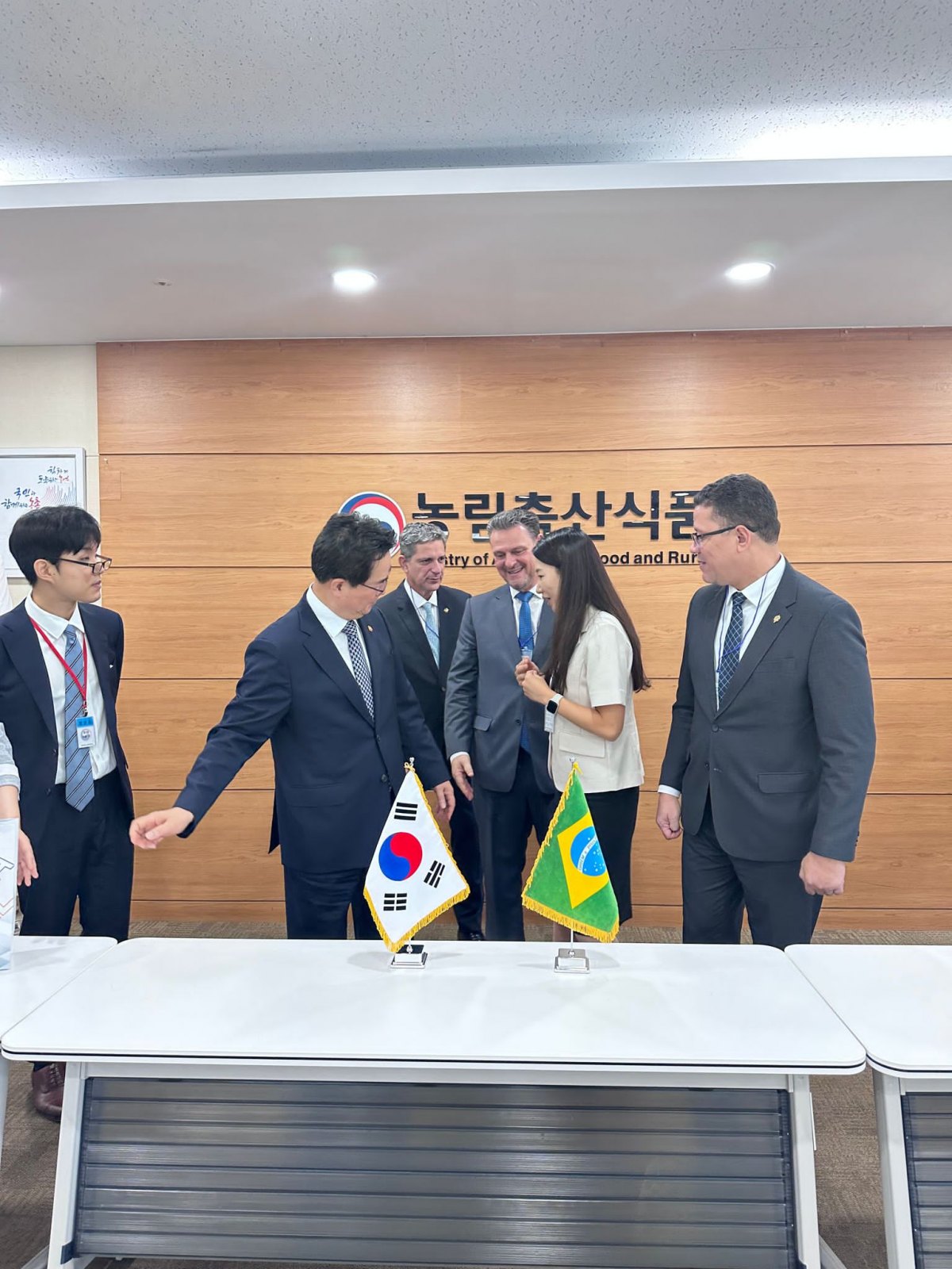 PARCERIAS: Marcos Rocha estreita laços comerciais durante reuniões no continente asiático