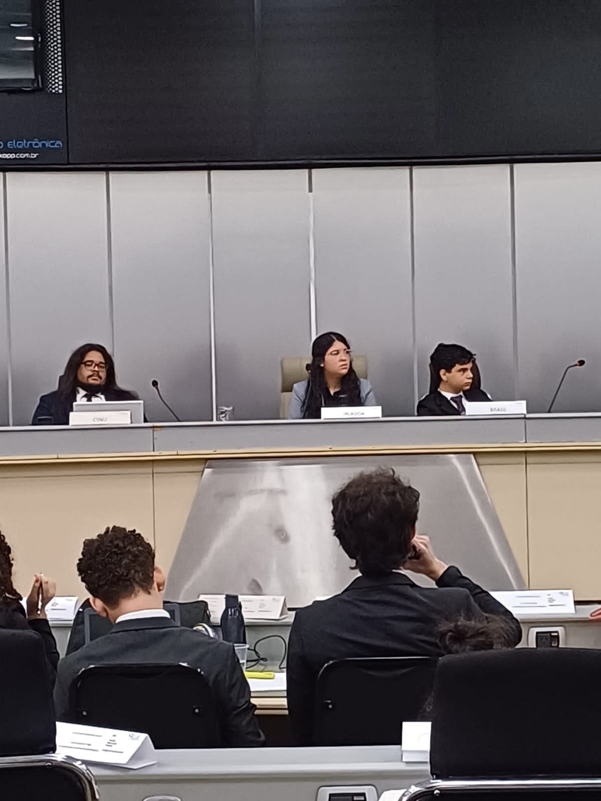 PREPARO: Colégio Sapiens realiza simulação dos trabalhos da ONU em Porto Velho