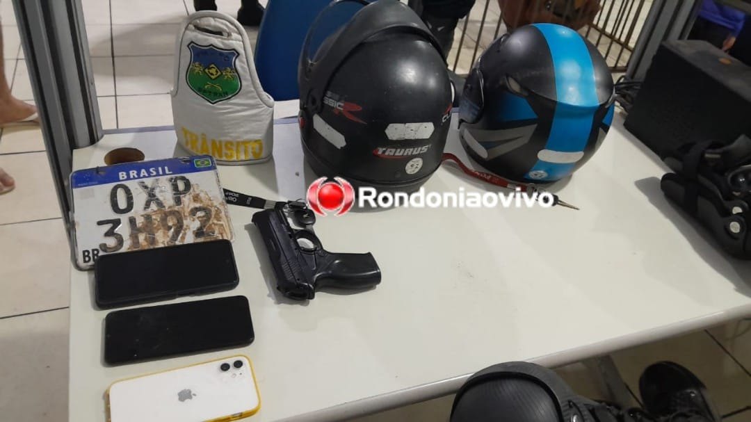 FUGA ALUCINADA: Dupla com moto emprestada da mãe faz arrastão e é presa após perseguição