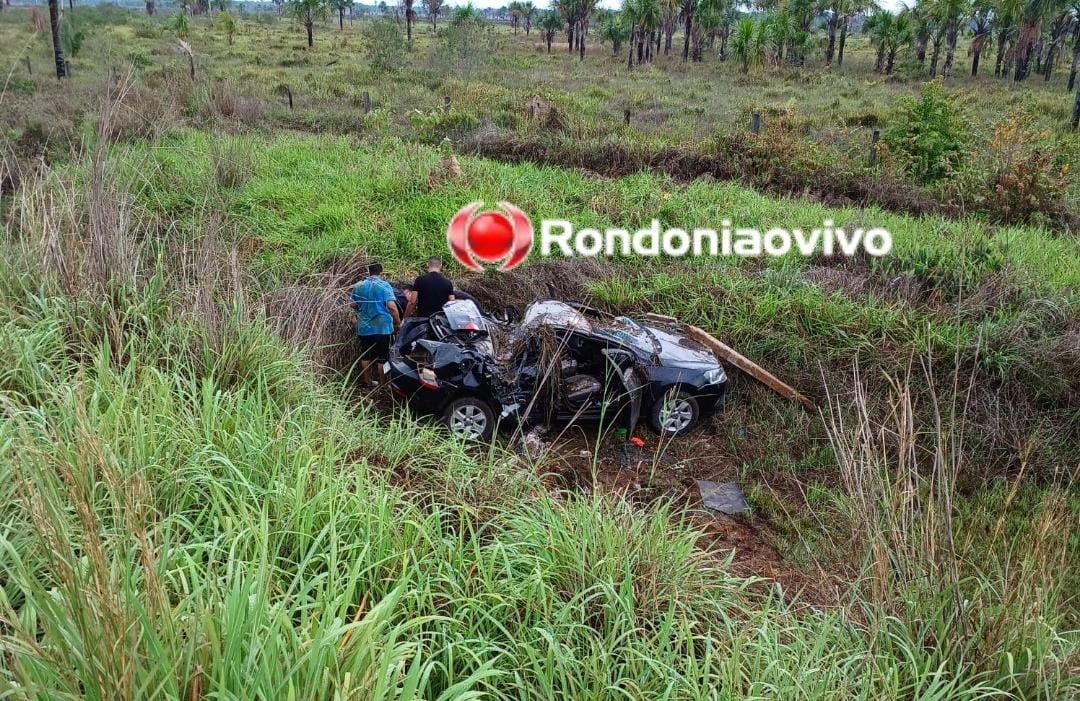 NA BR-364: Psicólogo morre após carro sair da pista e derrubar poste 