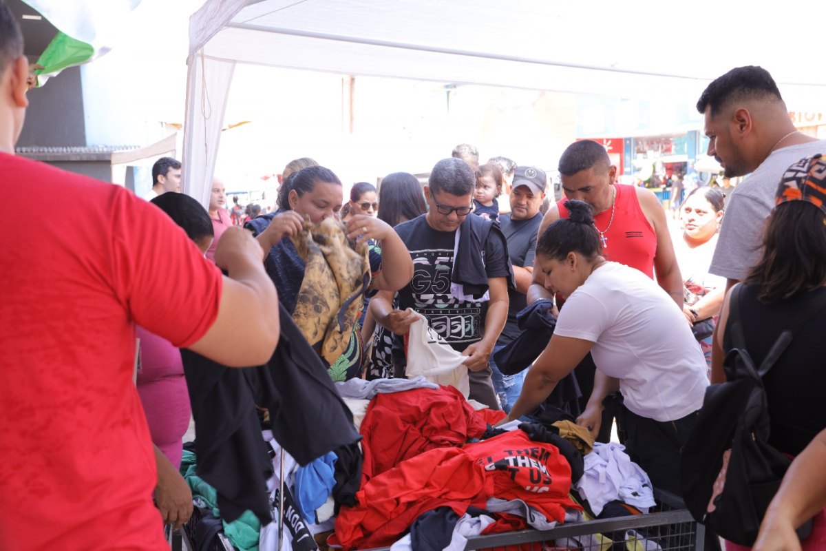 CLIMA NATALINO: Domingão da CDL ocorre neste dia 10/12 na Zona Leste