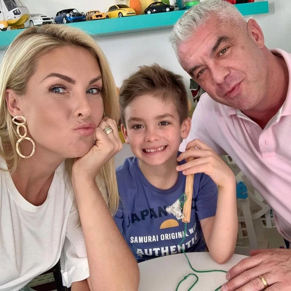ACUSAÇÕES: Ex de Ana Hickmann pede prisão da apresentadora por alienação parental