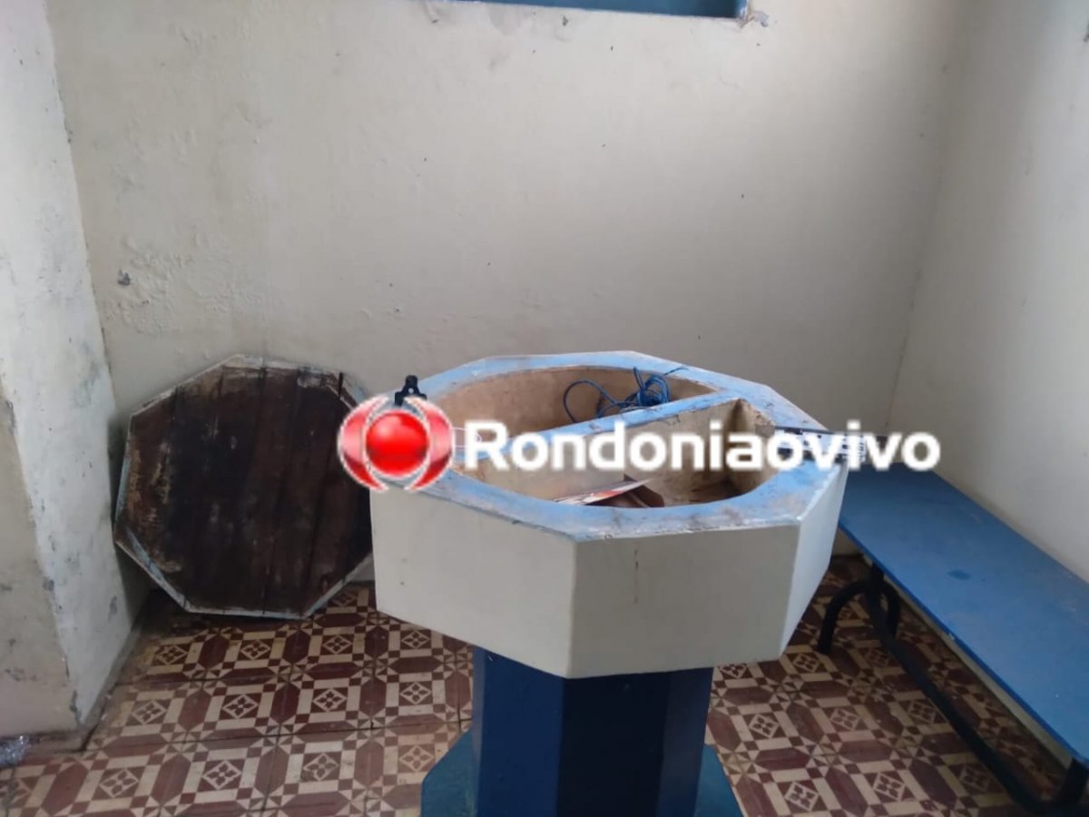 DENUNCIE: Ladrões fazem arrastão em igreja e fogem levando até o sino de 1830