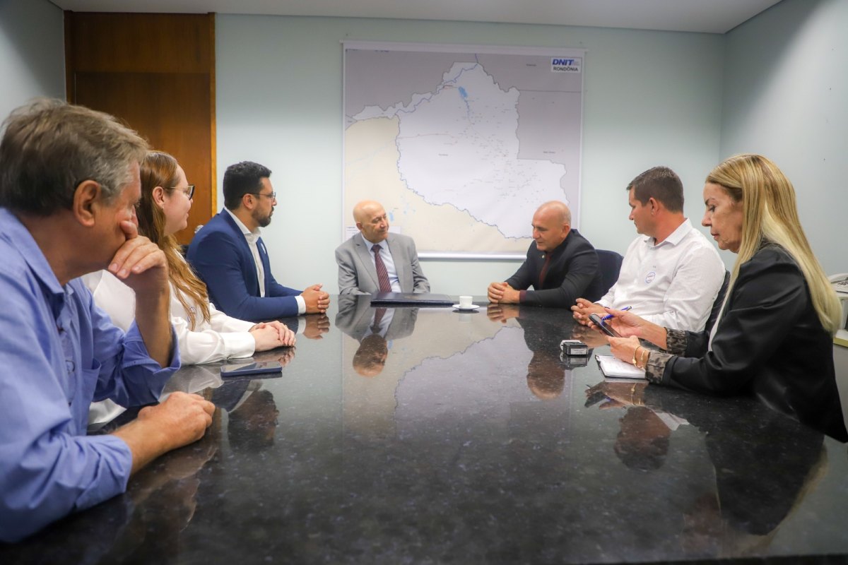 EZEQUIEL NEIVA: Deputado busca recurso com o senador Confúcio Moura para a saúde no Cone Sul