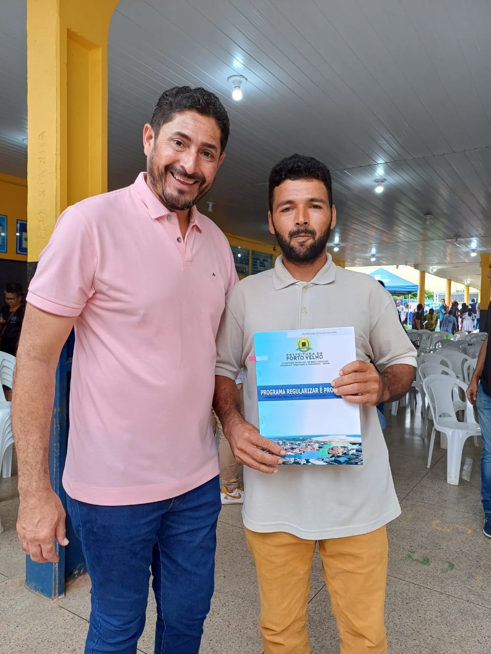 MÁRCIO PACELE: Vereador participa da entrega de títulos de propriedade em Extrema
