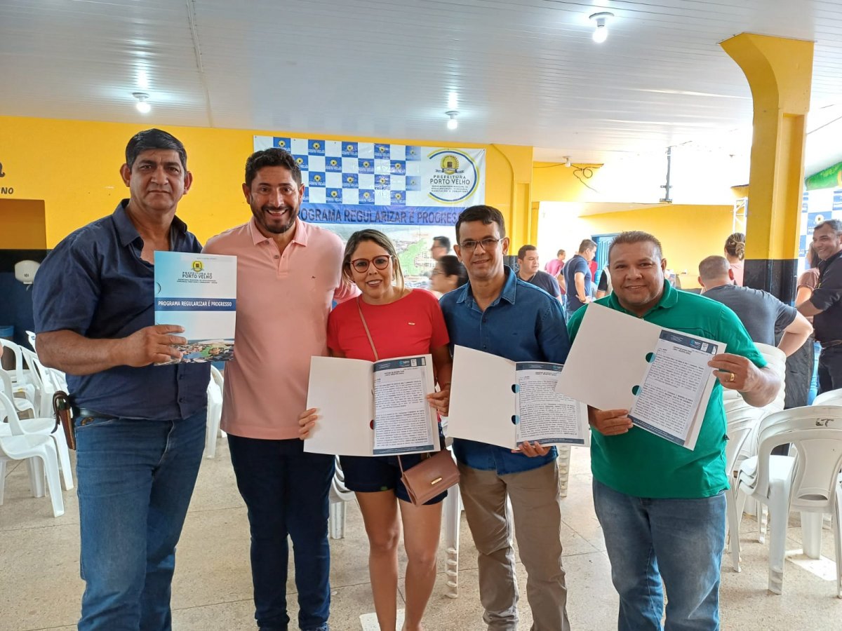 MÁRCIO PACELE: Vereador participa da entrega de títulos de propriedade em Extrema