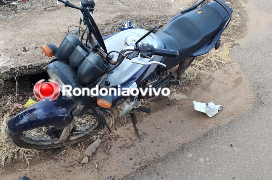 VÍDEO: Motociclista bate a cabeça no meio fio após colisão com carro