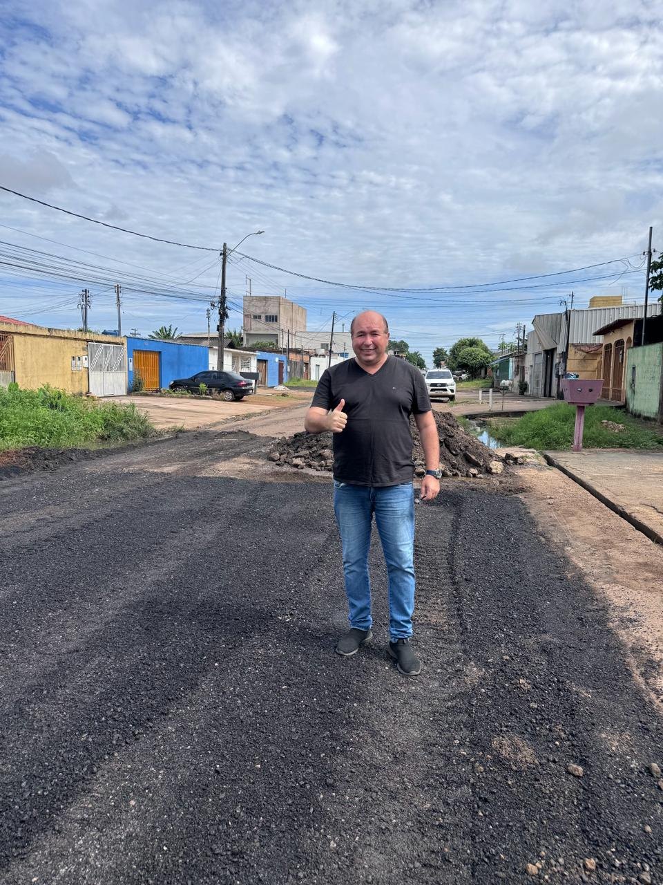 EDWILSON NEGREIROS: Vereador obtém reparos em rua na capital após intervenção junto à Semob