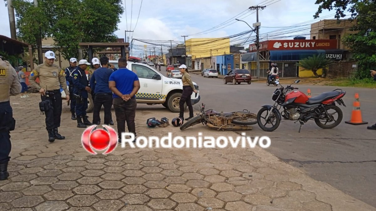 NA CALAMA: Grávida é socorrida às pressas após acidente envolvendo motos
