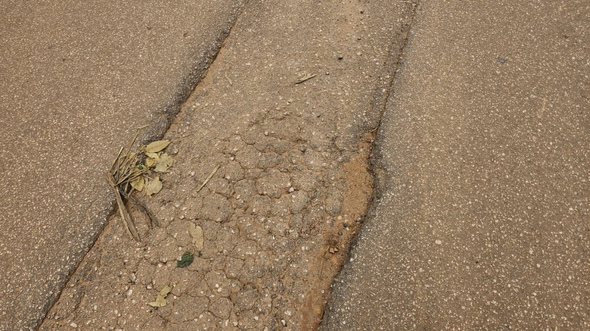 BAGUNÇA SEM FIM: Obras da rede de água causam transtornos no trânsito e buracos em Porto Velho