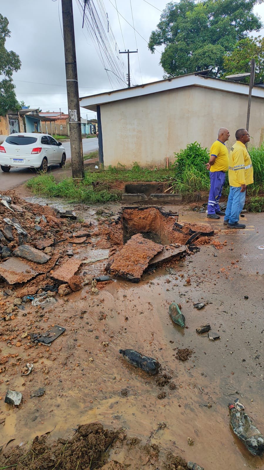 EDWILSON NEGREIROS: Vereador pede e obtém melhorias em drenagem e pavimentação na cidade