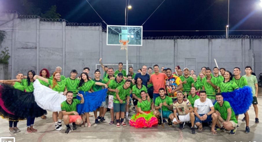 ALAN QUEIROZ: Deputado  prestigia ensaio de quadrilhas para o arraial Flor do Maracujá