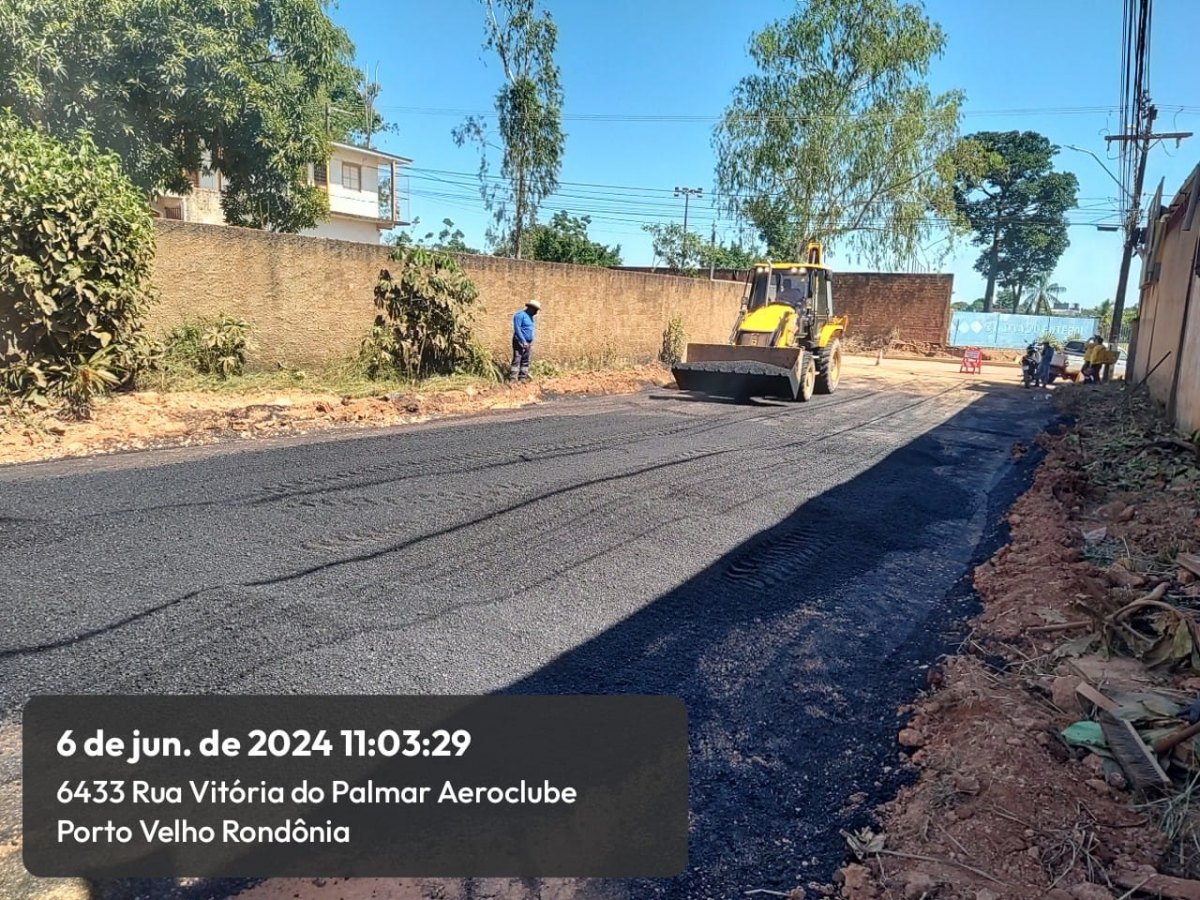 EDWILSON NEGREIROS: Vereador solicita e prefeitura faz serviço de tapa-buracos no Aeroclube