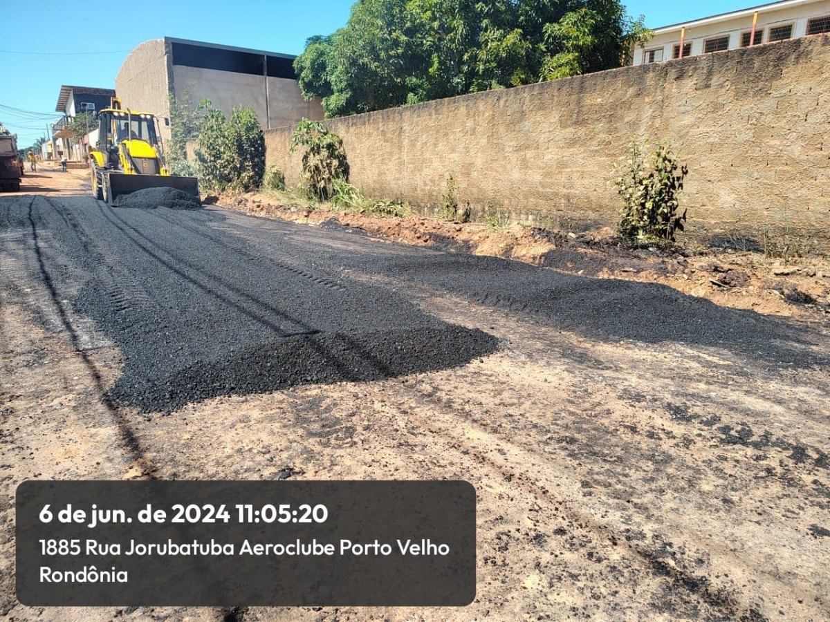 EDWILSON NEGREIROS: Vereador solicita e prefeitura faz serviço de tapa-buracos no Aeroclube