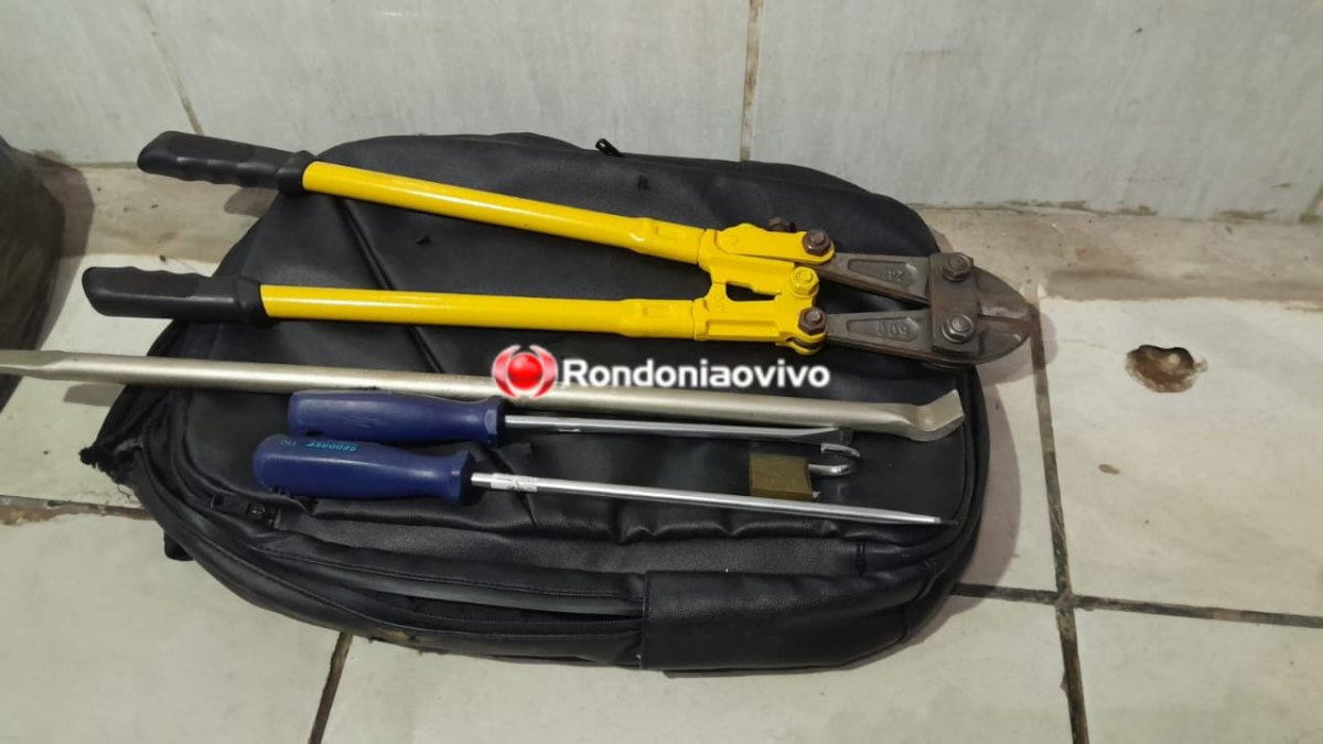 TIROTEIO: Bandido que morreu estava com tornozeleira enrolada em papel alumínio