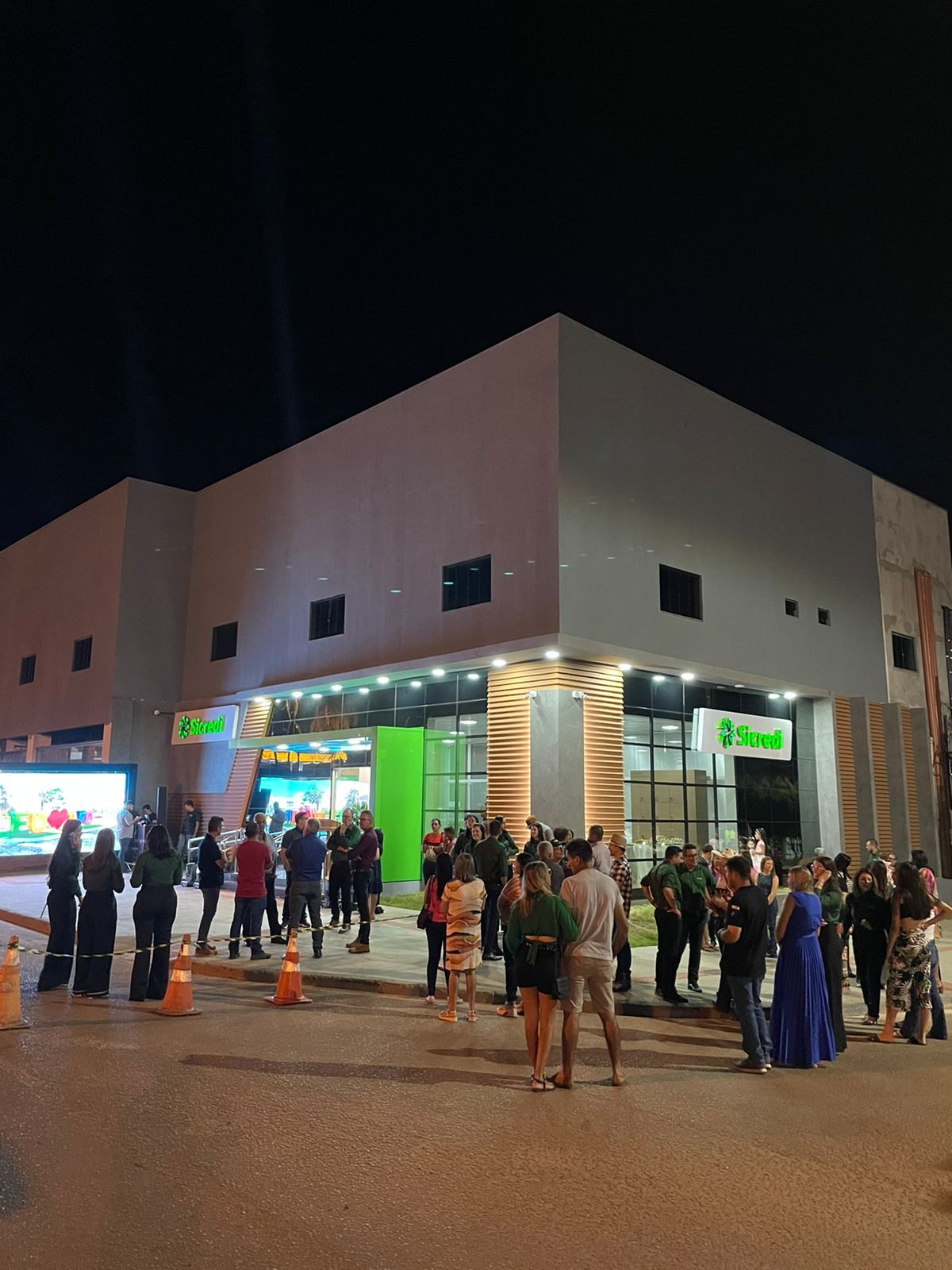 AVANÇO: Sicredi reinaugura agência em Alta Floresta d'Oeste/RO