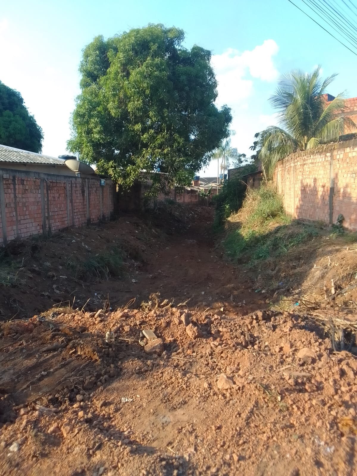 EDWILSON NEGREIROS: Vereador solicita limpeza de canal em PVH e é atendido pela SEMOB 