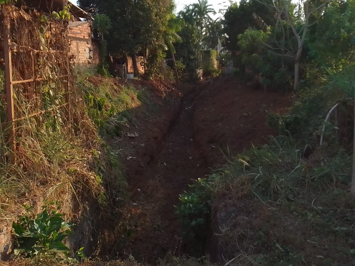 EDWILSON NEGREIROS: Vereador solicita limpeza de canal em PVH e é atendido pela SEMOB 