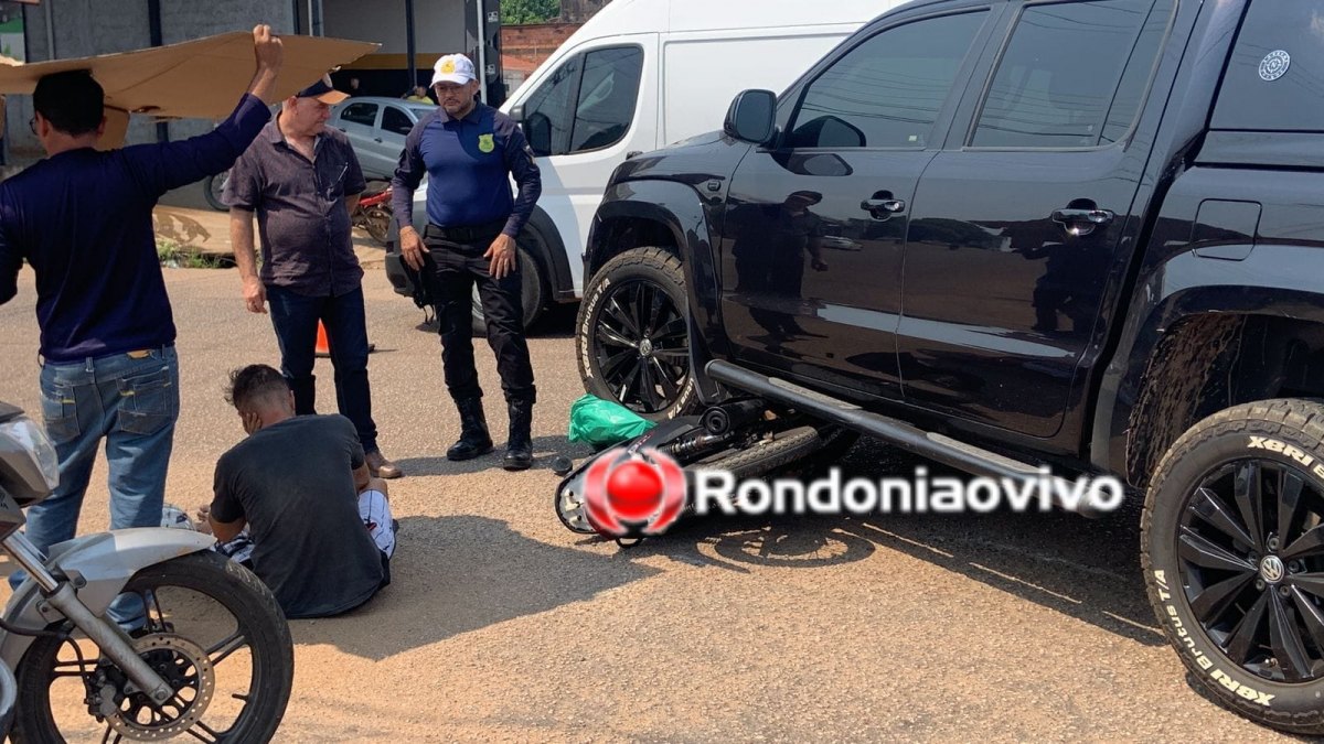 AMAROK: Caminhonete passa por cima de motocicleta na Avenida 7 de Setembro 