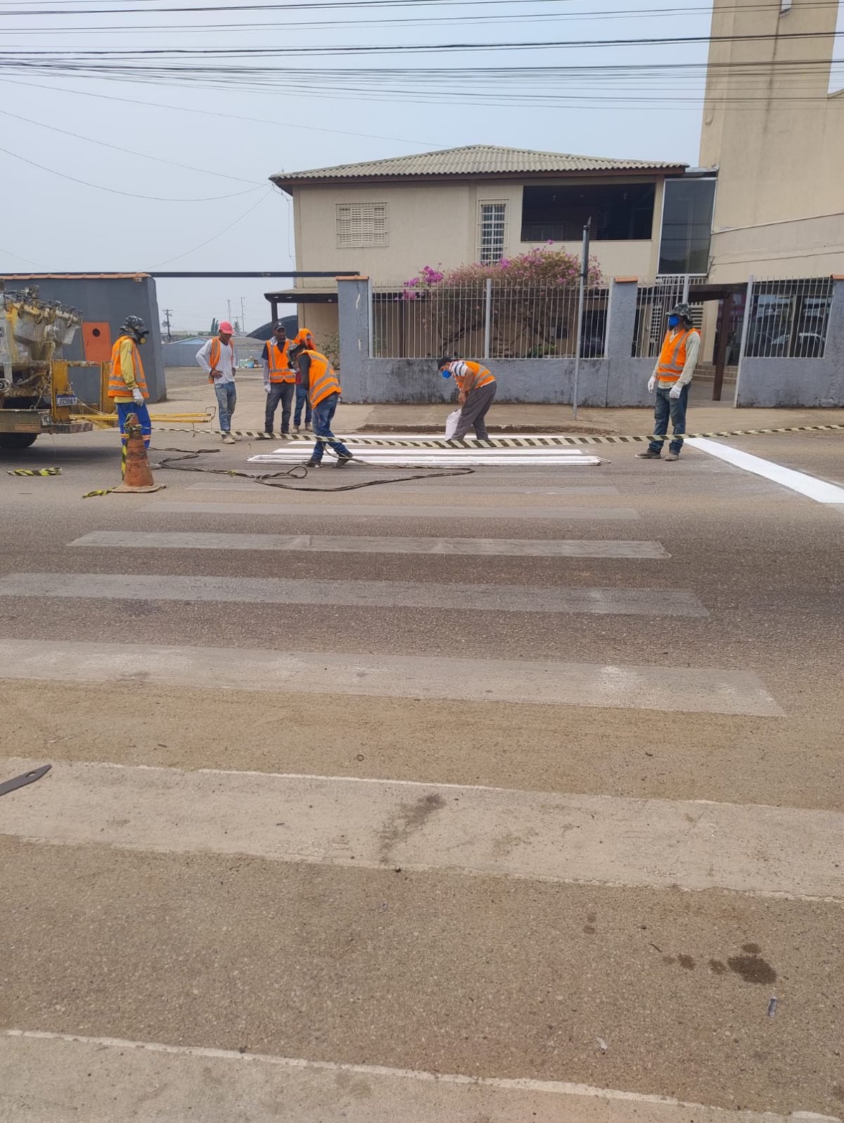 EDWILSON NEGREIROS: Vereador solicita e SEMTRAN revitaliza faixas de pedestres em PVH