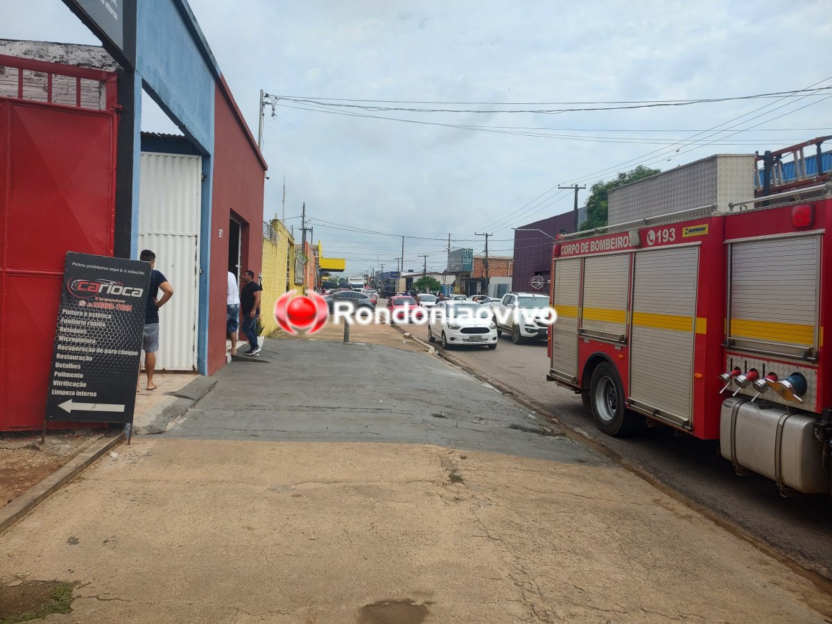 VÍDEO: Funcionário fica com mão presa em cilindro de massa de pastel
