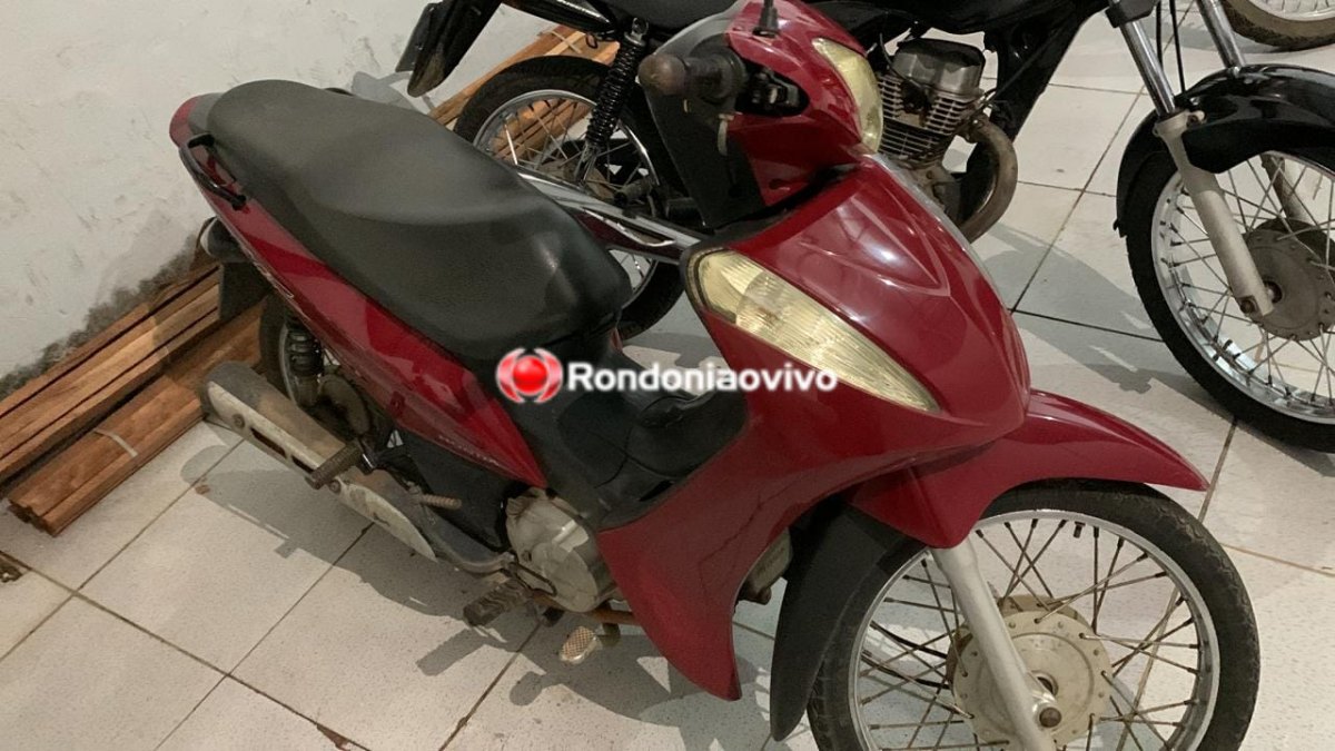 FUGA ALUCINADA: Após perseguição policial, dupla em moto é flagrada armada