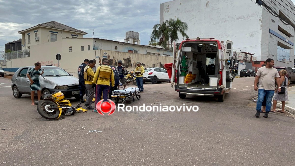 VÍDEO: Mototaxista e passageira ficam feridos em acidente na frente do Banco do Brasil