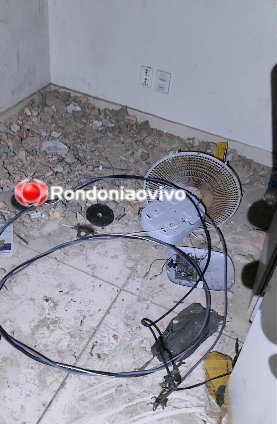 NO COFRE: Criminosos rendem idoso e roubam todo o dinheiro e arma em agência do Sicoob 