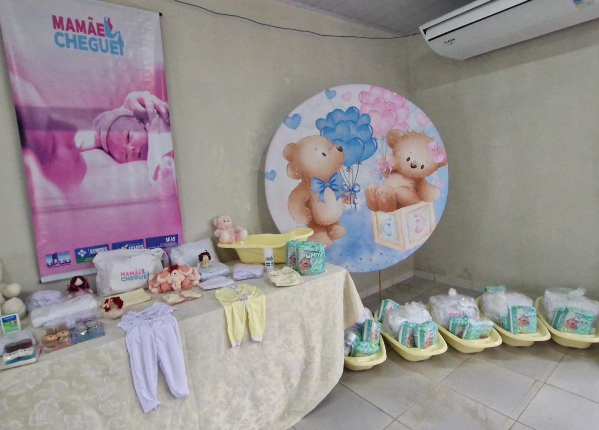 'MAMÃE CHEGUEI': Prefeitura de Ariquemes entrega kits com enxoval a mulheres no programa