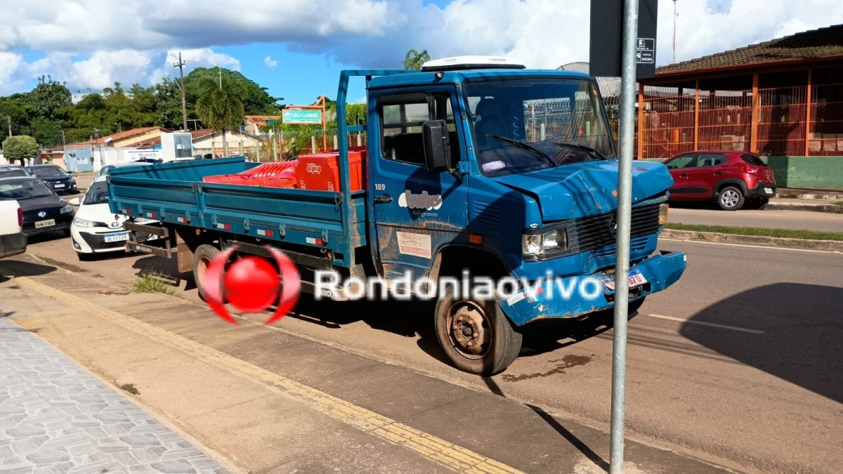 PM ACIONADA: Batida entre ônibus e caminhão é registrada em Porto Velho 