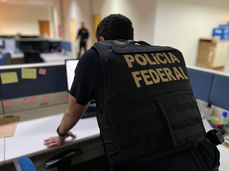 OCTAGONUM: PF prende acusado de compartilhar abuso infantil  pela internet