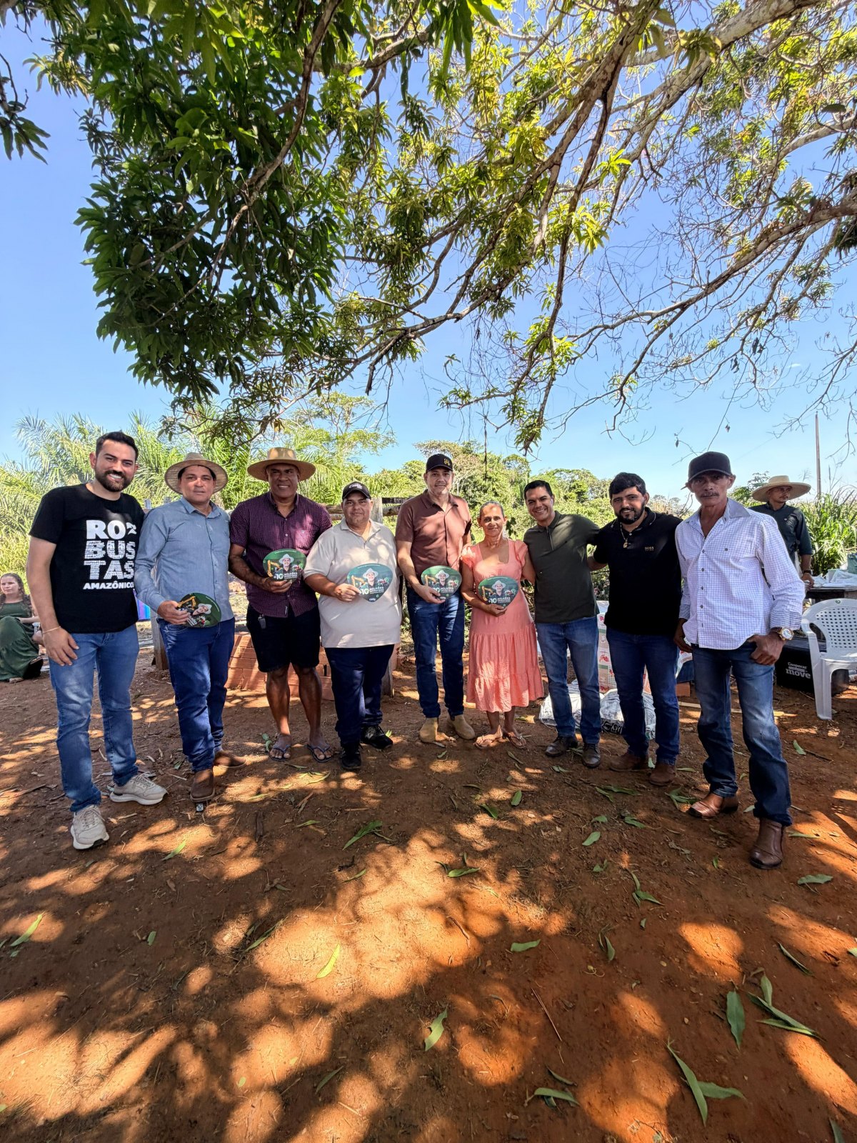 CÁSSIO GOIS: Deputado fortalece o campo e entrega implemento agrícola para produtores 