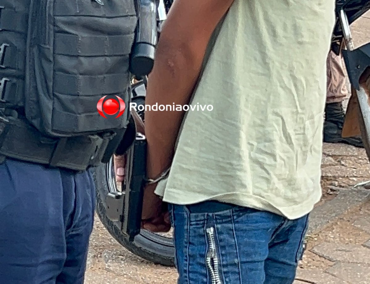 URGENTE: Dupla é perseguida e detida por populares após roubo na Rua da Beira