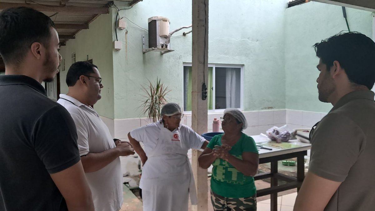 REGULARIZAÇÃO DE IMÓVEIS: Acadêmicos de Direito levam orientação fundiária a famílias em Porto Velho