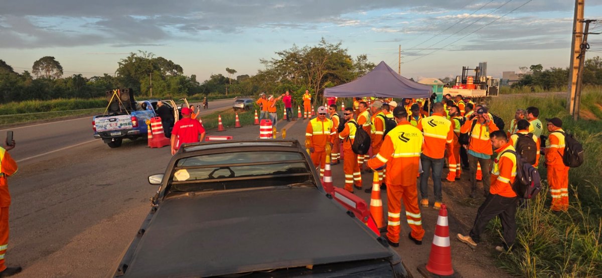 GREVE NA RODOVIA: Trabalhadores da Nova 364 iniciam paralisação após impasse nas negociações