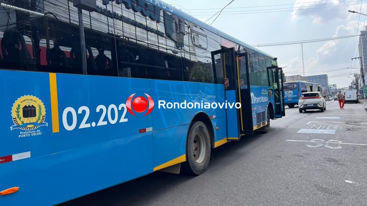 URGENTE: Duas passageiras ficam feridas após batida entre dois ônibus e carro na 7