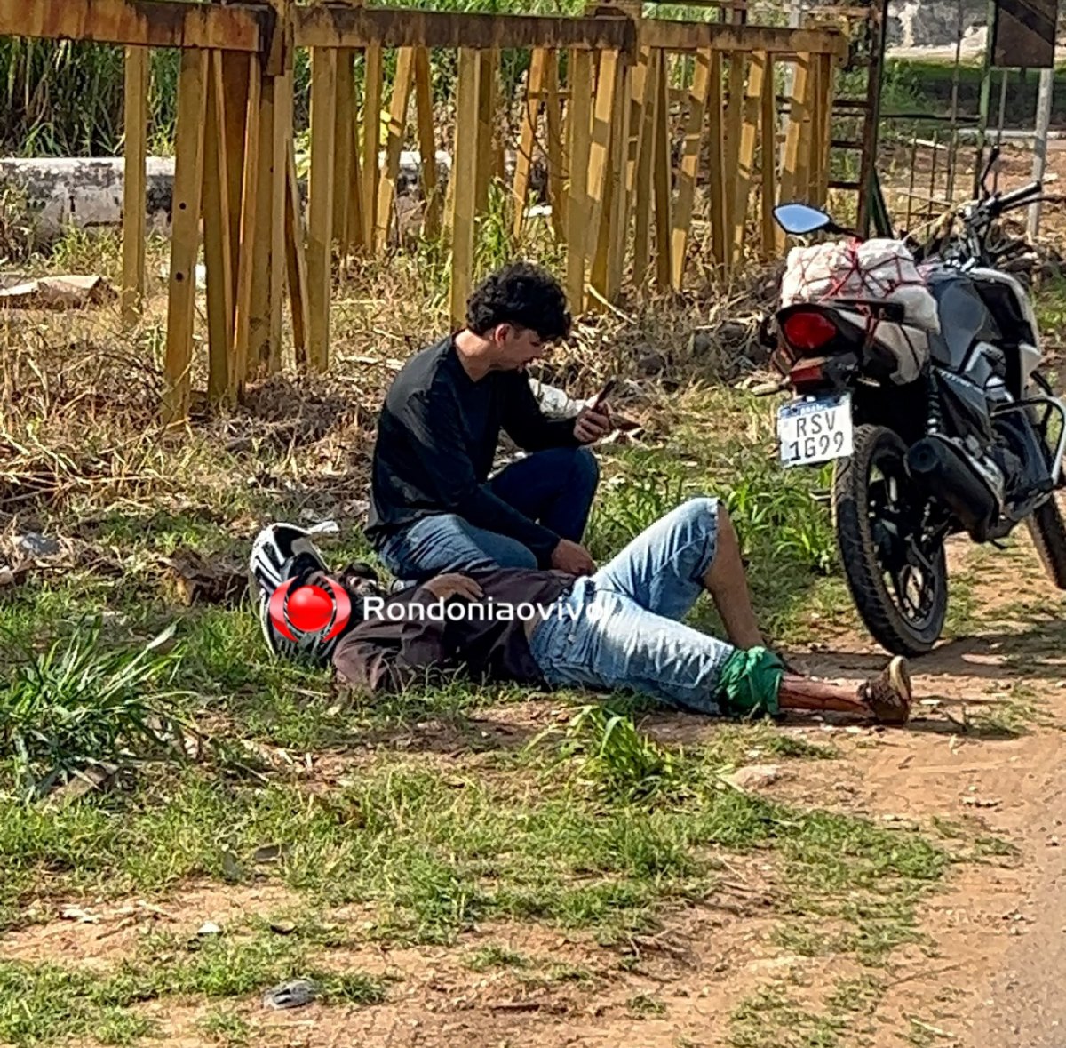 URGENTE: Grave batida entre três motos deixa vítimas feridas na capital