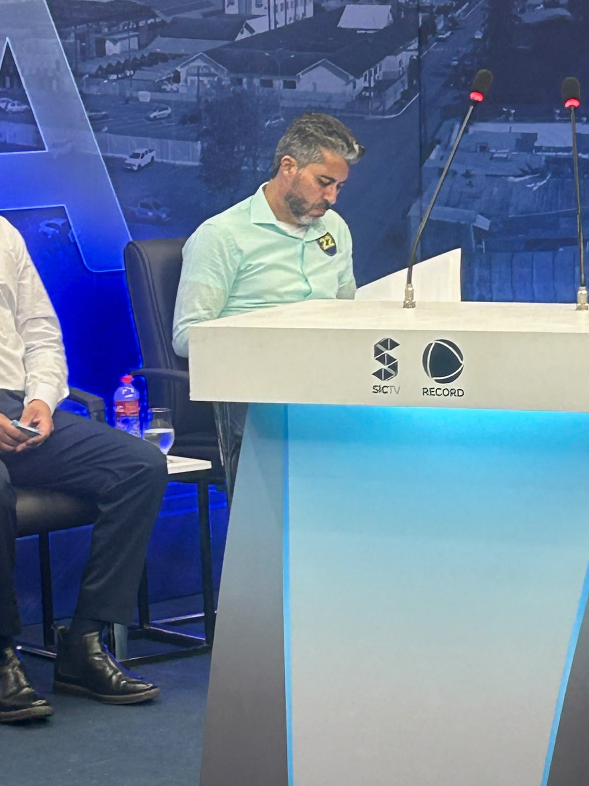 OPINIÃO: Debate da SIC TV expõe estilos e eleva temperatura da disputa pelo Governo de RO
